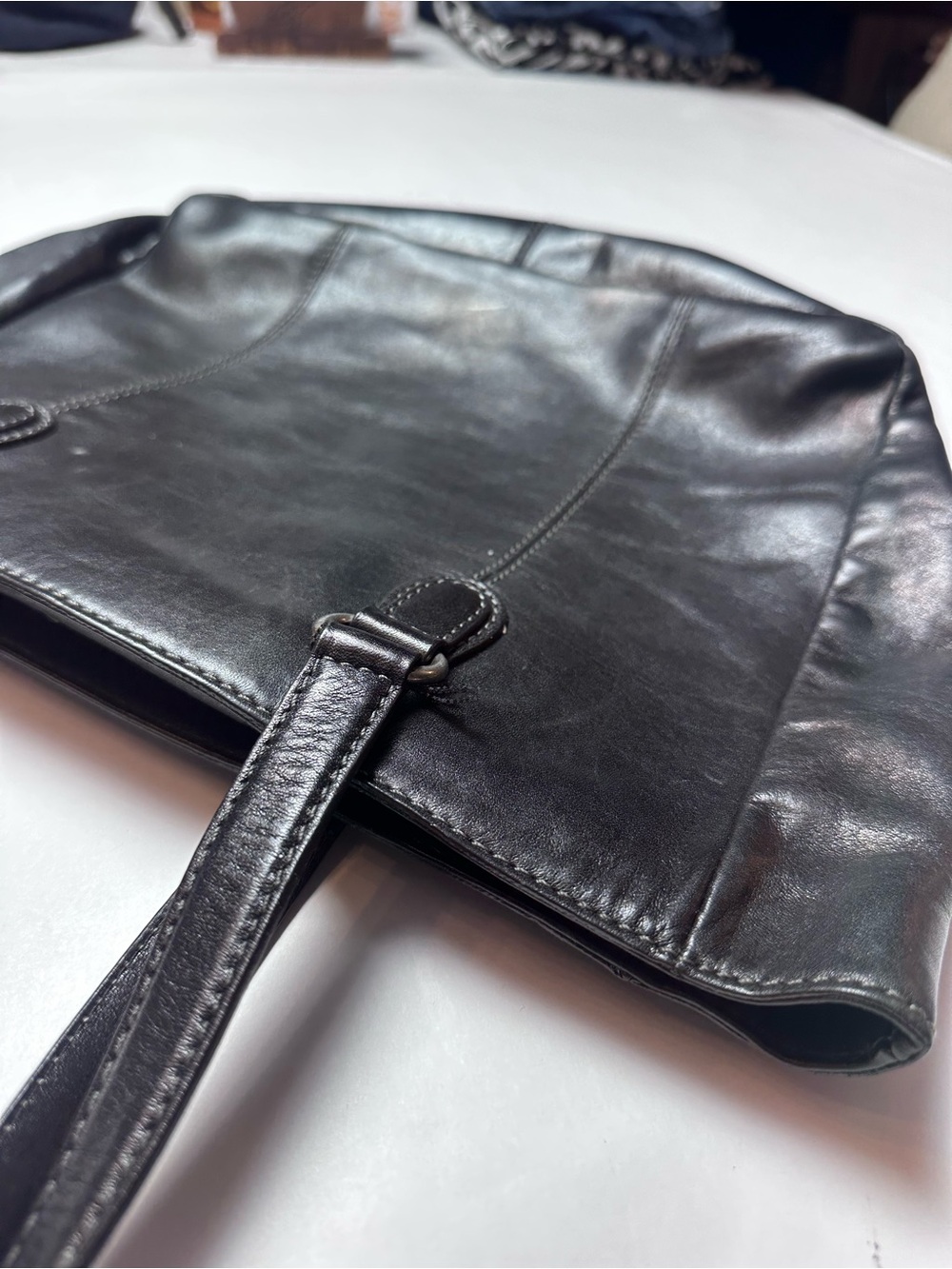 Timeless black leather tote from Adrienne Vittadini. Smooth leather - Picture 7 of 11